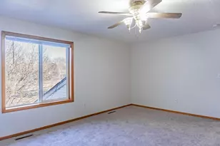 1122 Crystal Pl W, Chaska, MN 55318 - Photo 26