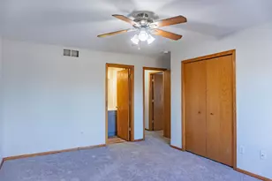 1122 Crystal Pl W, Chaska, MN 55318 - Photo 34