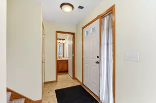 2068 Shryer Ct E, North Saint Paul, MN 55109 - Photo 4