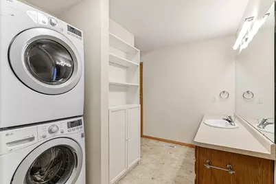 2068 Shryer Court E, North Saint Paul, MN 55109 - Photo 18