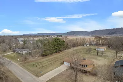 1149 S River Road, Cochrane, WI 54622 - Photo 2