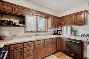 1632 Sherwood Way, Eagan, MN 55122 - Photo 10