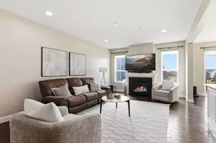 3201 Countryside Ct, Woodbury, MN 55129 - Photo 4