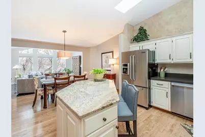 493 Sterling Street S, Maplewood, MN 55119 - Photo 2