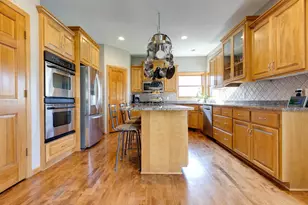 7568 Walnut Curve, Chanhassen, MN 55317 - Photo 8