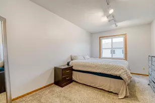 2333 Amberwood Dr, Woodbury, MN 55125 - Photo 20