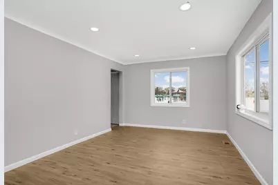 4533 Welcome Avenue N, Crystal, MN 55422 - Photo 4