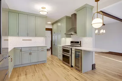 939 Linwood Avenue, Saint Paul, MN 55105 - Photo 14