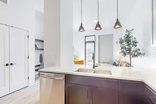 650 Portland Ave S, Minneapolis, MN 55415 - Photo 10