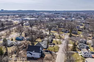 125 Ridgewood Dr, Hopkins, MN 55343 - Photo 46