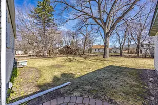125 Ridgewood Dr, Hopkins, MN 55343 - Photo 38