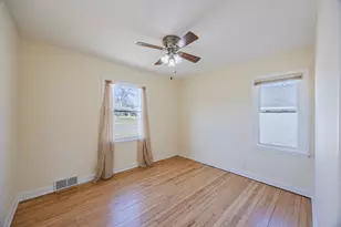 125 Ridgewood Dr, Hopkins, MN 55343 - Photo 20