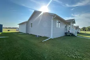 2008 Nelson Dr, Thief River Falls, MN 56701 - Photo 6