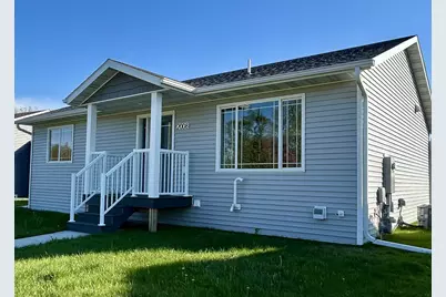 2008 Nelson Drive, Thief River Falls, MN 56701 - Photo 2