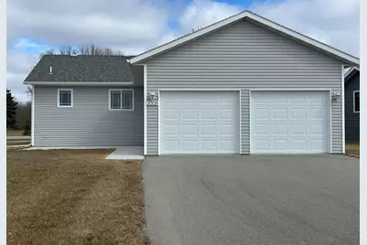 2008 Nelson Drive, Thief River Falls, MN 56701 - Photo 22