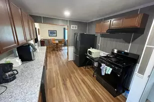 1401 30th Ave NE, Austin, MN 55912 - Photo 8