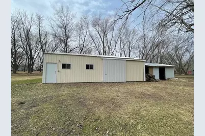 1401 30th Avenue NE, Austin, MN 55912 - Photo 12