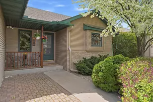 3110 Bluebell Ave N, Brooklyn Park, MN 55443 - Photo 2