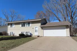 2115 Cliffview Dr, Eagan, MN 55122 - Photo 2