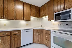 5327 84th Ct N, Brooklyn Park, MN 55443 - Photo 2