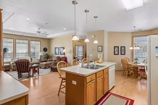 806 Roundhouse St, Shakopee, MN 55379 - Photo 20