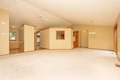 910 Deercreek Parkway, Belle Plaine, MN 56011 - Photo 6