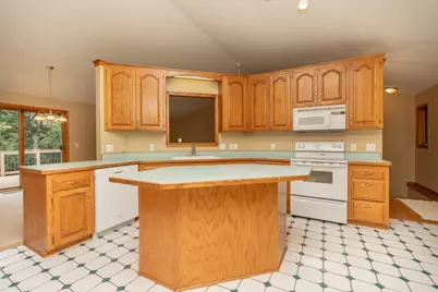 910 Deercreek Parkway, Belle Plaine, MN 56011 - Photo 8