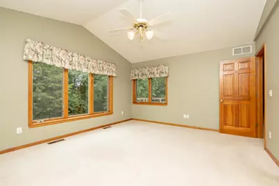 910 Deercreek Parkway, Belle Plaine, MN 56011 - Photo 12