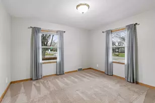 1914 Holton St, Roseville, MN 55113 - Photo 22