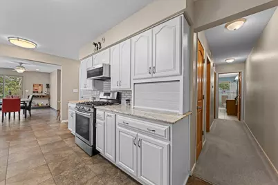302 Pleasant Knolls, Center City, MN 55012 - Photo 8