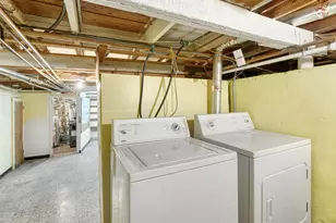 4230 Ewing Ave N, Robbinsdale, MN 55422 - Photo 28