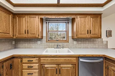 580 N Waterville Avenue, Le Center, MN 56057 - Photo 14