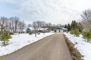 42441 Matson Point Rd, Pelican Rapids, MN 56572 - Photo 2