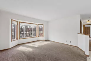 9597 Mill Trail Ln, Monticello, MN 55362 - Photo 2