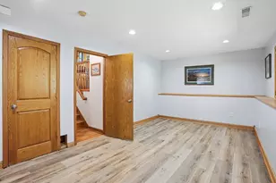 7230 38th St N, Oakdale, MN 55128 - Photo 20