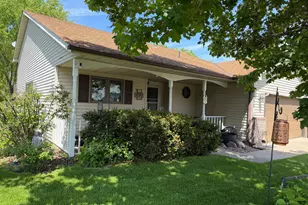 7230 38th St N, Oakdale, MN 55128 - Photo 1