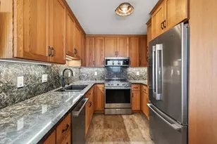 168 6th St E, Saint Paul, MN 55101 - Photo 2