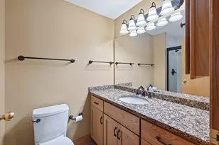 168 6th St E, Saint Paul, MN 55101 - Photo 16