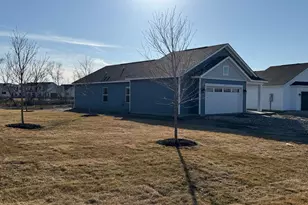 1532 Meadows Dr, East Bethel, MN 55005 - Photo 2