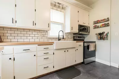 837 N Union Avenue, Fergus Falls, MN 56537 - Photo 28