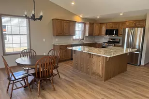 1407 S 2nd St, Princeton, MN 55371 - Photo 2