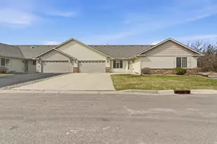 120 Palmer Path, Mankato, MN 56001 - Photo 2