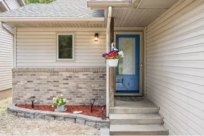 613 Temple Street, Alexandria, MN 56308 - Photo 2