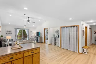 613 Temple St, Alexandria, MN 56308 - Photo 6