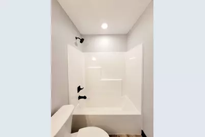 805 11th Street SE, Waseca, MN 56093 - Photo 16