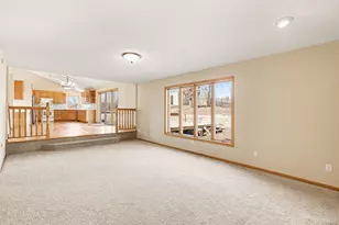 2431 Tevlin Ct E, Maplewood, MN 55119 - Photo 10