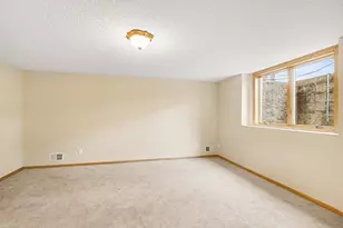 2431 Tevlin Ct E, Maplewood, MN 55119 - Photo 14