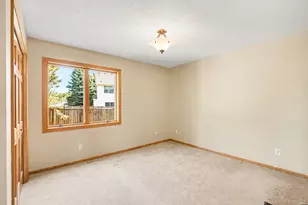 2431 Tevlin Ct E, Maplewood, MN 55119 - Photo 12