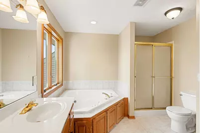 2431 Tevlin Court E, Maplewood, MN 55119 - Photo 18