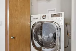 400 N 1st St, Minneapolis, MN 55401 - Photo 18